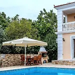 Asterea Near Private Pool And Sea Views Ratzaklíon